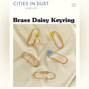 Brass Daisy Keyring - NWOT
